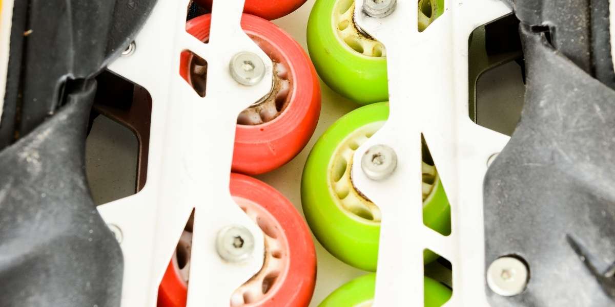 Pourquoi choisir un roller à 3 roues ? Dialoguons